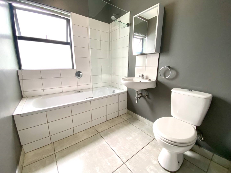 2 Bedroom Property for Sale in Aan de Wijnlanden Western Cape